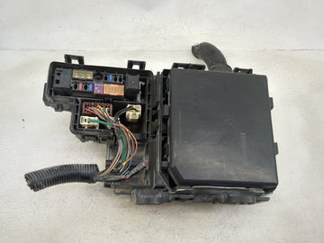 2017-2019 Nissan Rogue Fusebox Fuse Box Panel Relay Module Fits Fits 2017 2018 2019 OEM Used Auto Parts