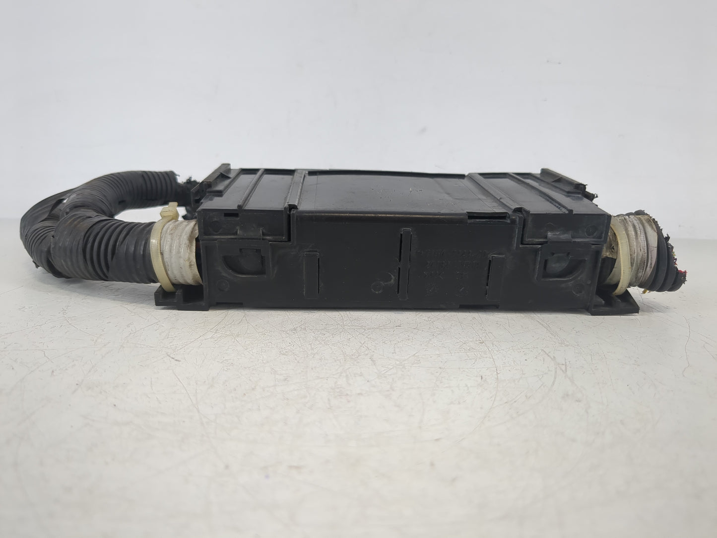 2013-2019 Nissan Sentra Fusebox Fuse Box Panel Relay Module P/N:24382 EW70B 7154-7223-30 Fits OEM Used Auto Parts - Oemuseda