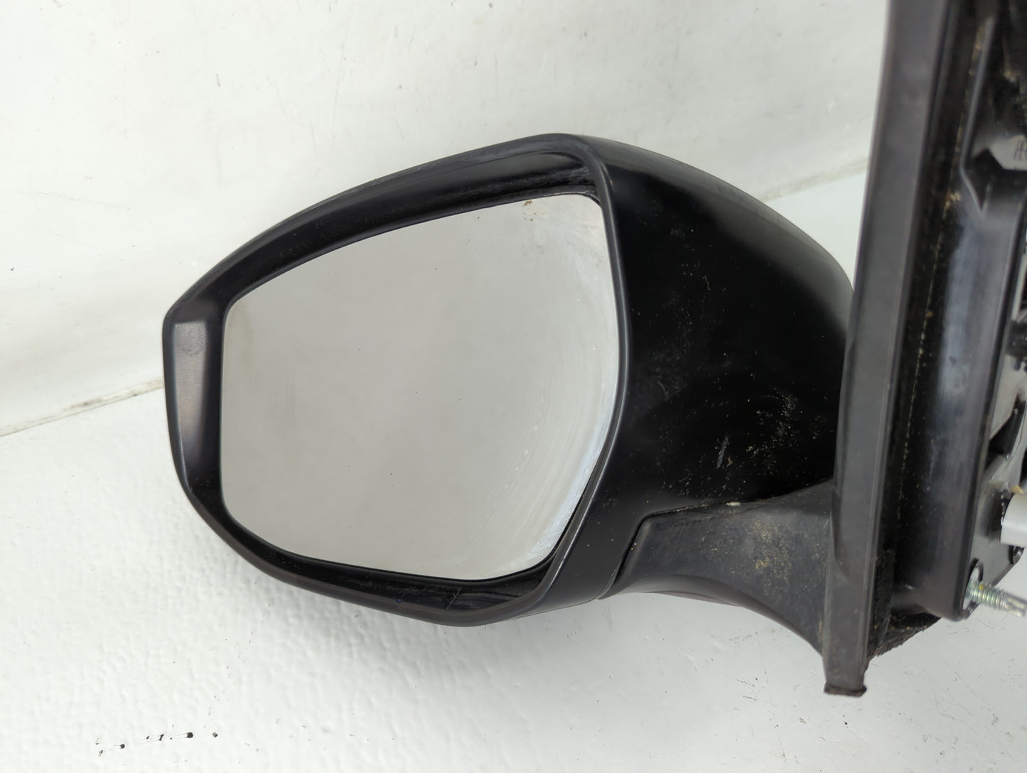 2016-2019 Nissan Sentra Driver Side View Mirror - Left Door Mirror OEM Used - Oemusedautoparts1.com