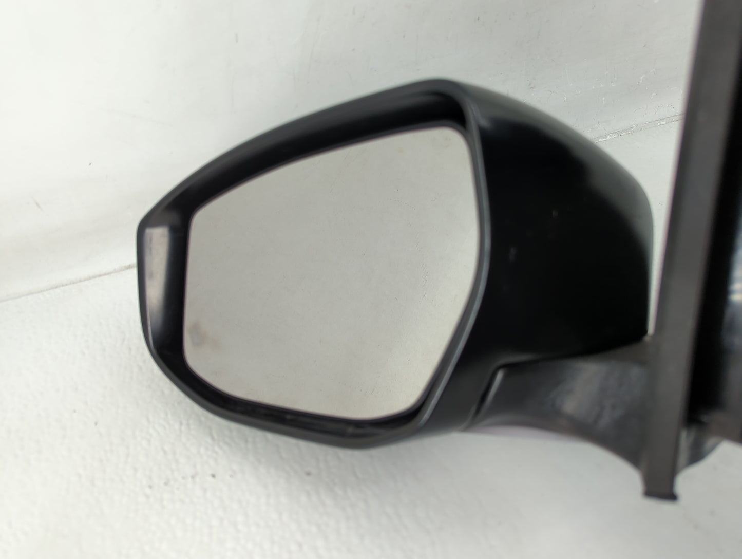 2016-2019 Nissan Sentra Driver Side View Mirror - Left Door Mirror OEM Used - Oemusedautoparts1.com