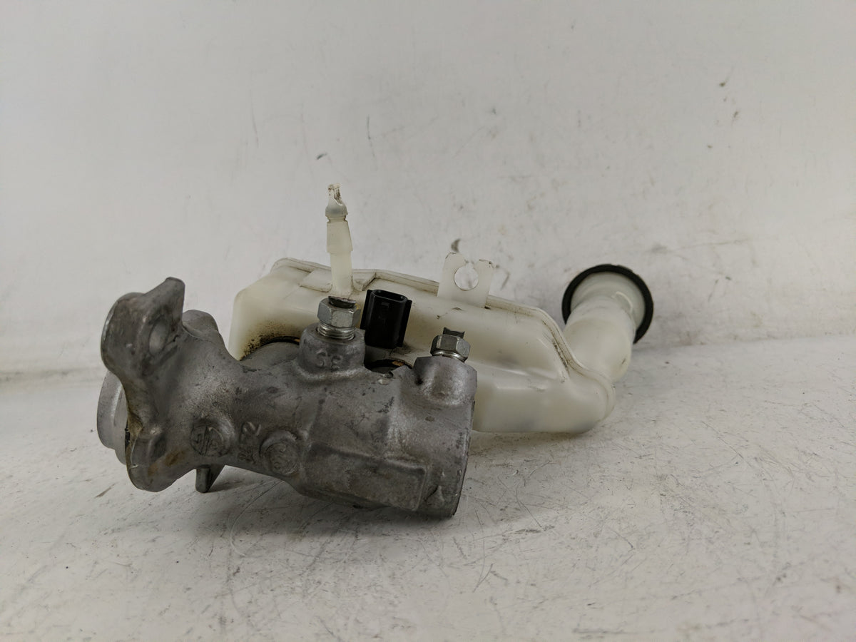 2013-2019 Nissan Sentra Brake Master Cylinder 1198856 - Oemusedautoparts1.com