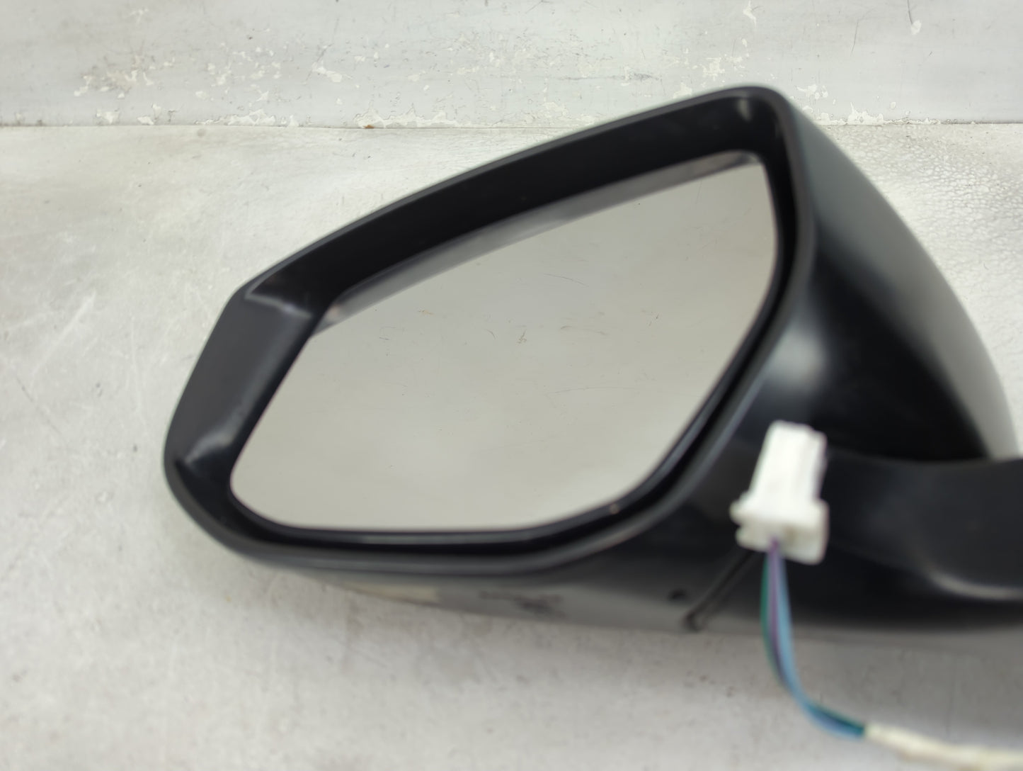 2016-2019 Nissan Sentra Driver Side View Mirror - Left Door Mirror OEM Used - Oemusedautoparts1.com