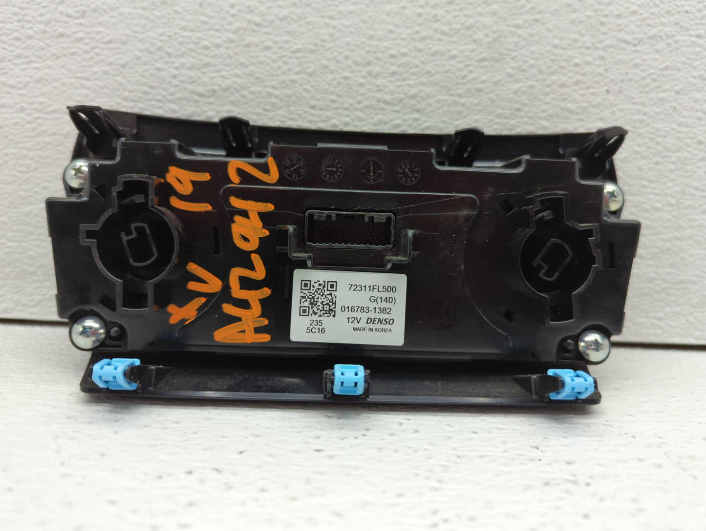 2019 Subaru Xv Climate Control Module Temperature AC/Heater Replacement P/N:72311FL500 Fits OEM Used Auto Parts - Oemusedaut