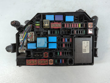 2018-2022 Toyota C-Hr Fusebox Fuse Box Panel Relay Module P/N:82641-47050-A Fits Fits 2018 2019 2020 2021 2022 OEM Used Auto Parts
