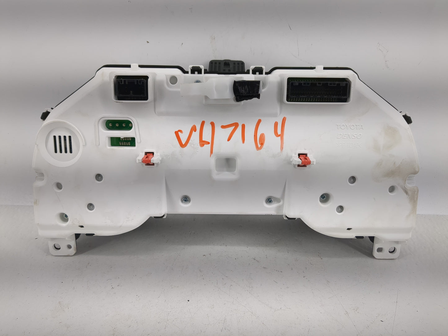 2019 Toyota Camry Instrument Cluster Speedometer Gauges P/N:83800-0XD21-00 Fits OEM Used Auto Parts - Oemusedautoparts1.com