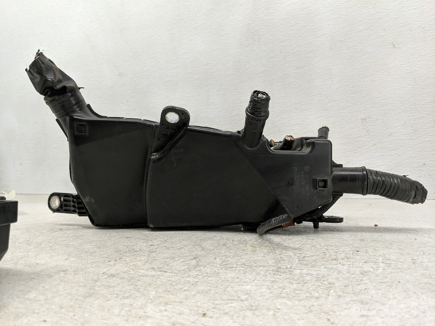 2018-2022 Toyota Camry Fusebox Fuse Box Panel Relay Module P/N:82662-06731 Fits Fits 2018 2019 2020 2021 2022 OEM Used Auto