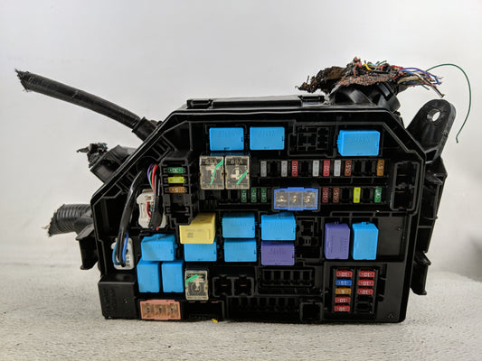 2014-2019 Toyota Corolla Fusebox Fuse Box Panel Relay Module Fits Fits 2014 2015 2016 2017 2018 2019 OEM Used Auto Parts