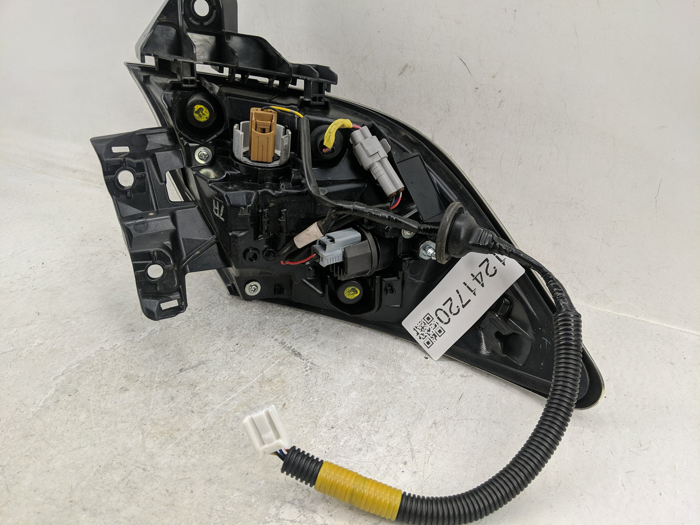 2019 Toyota Corolla Passenger Right Side Deck Lid Mounted Tail Light - Oemusedautoparts1.com