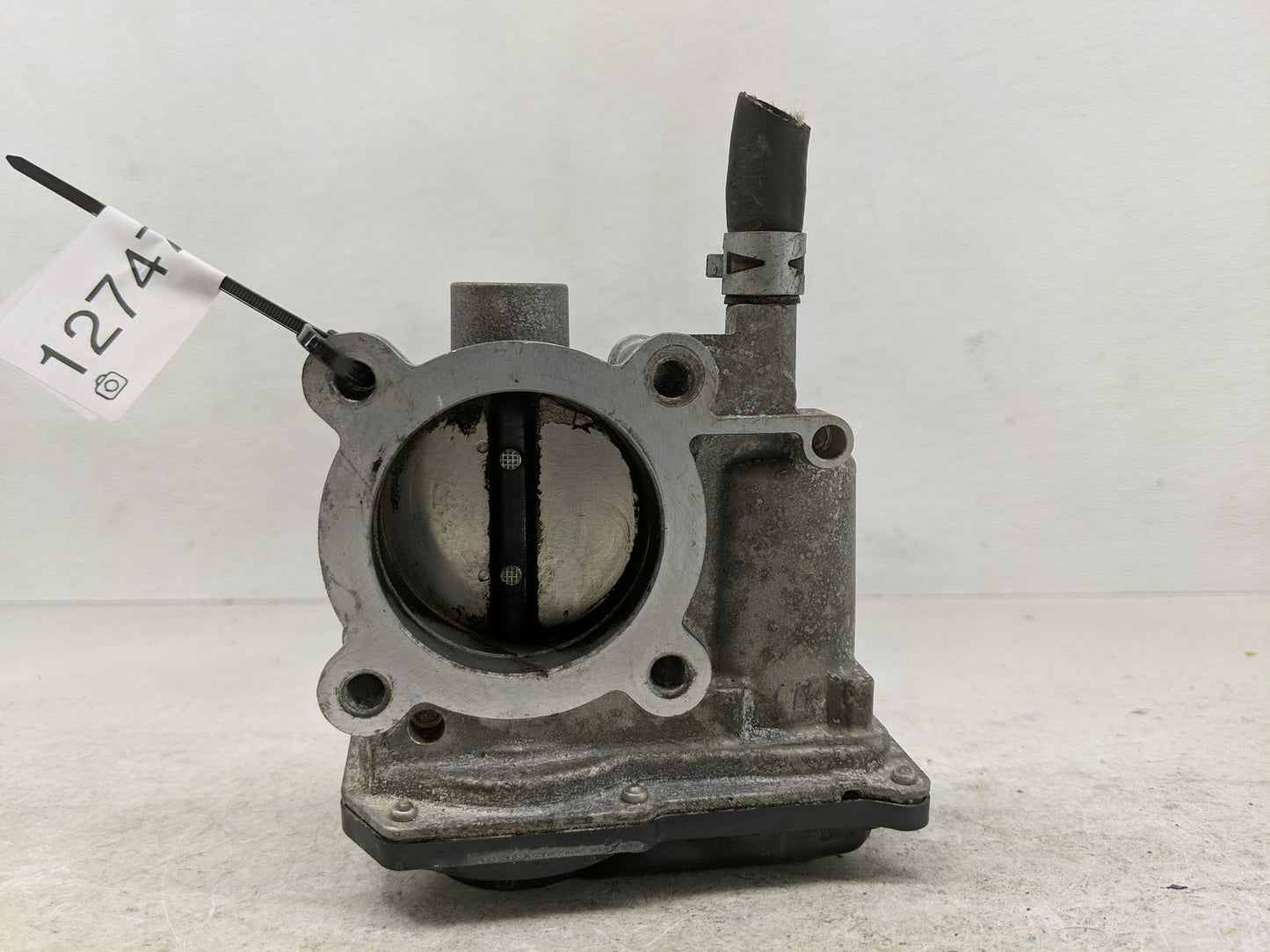 2011-2019 Toyota Corolla Throttle Body P/N:22030-0T08 Fits Fits 2011 2012 2013 2014 2015 2016 2017 2018 2019 OEM Used Auto P