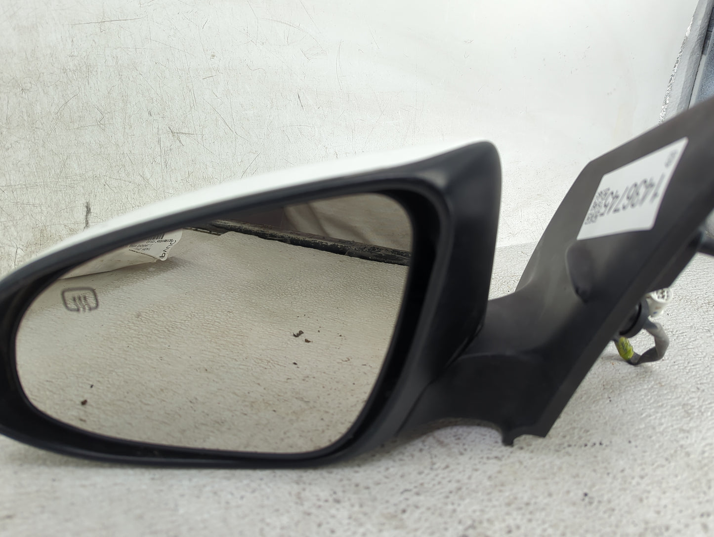 2014-2019 Toyota Corolla Driver Side View Mirror - Left Door Mirror OEM Used - Oemusedautoparts1.com