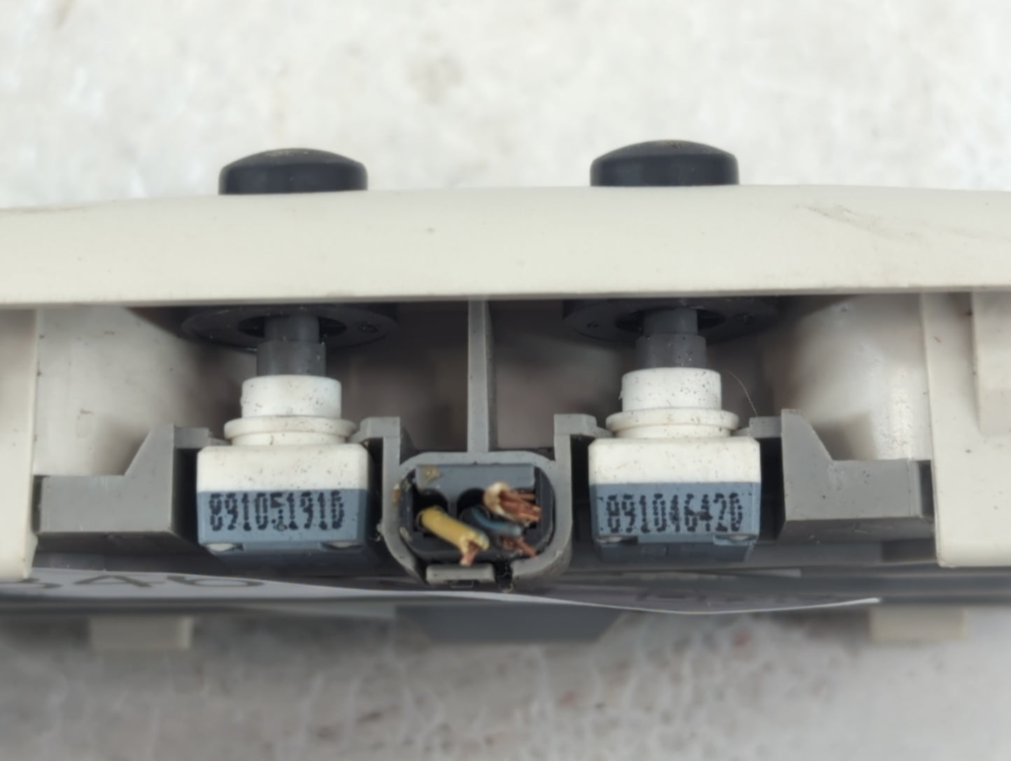 2019 Toyota Corolla Overhead Roof Console - Oemusedautoparts1.com