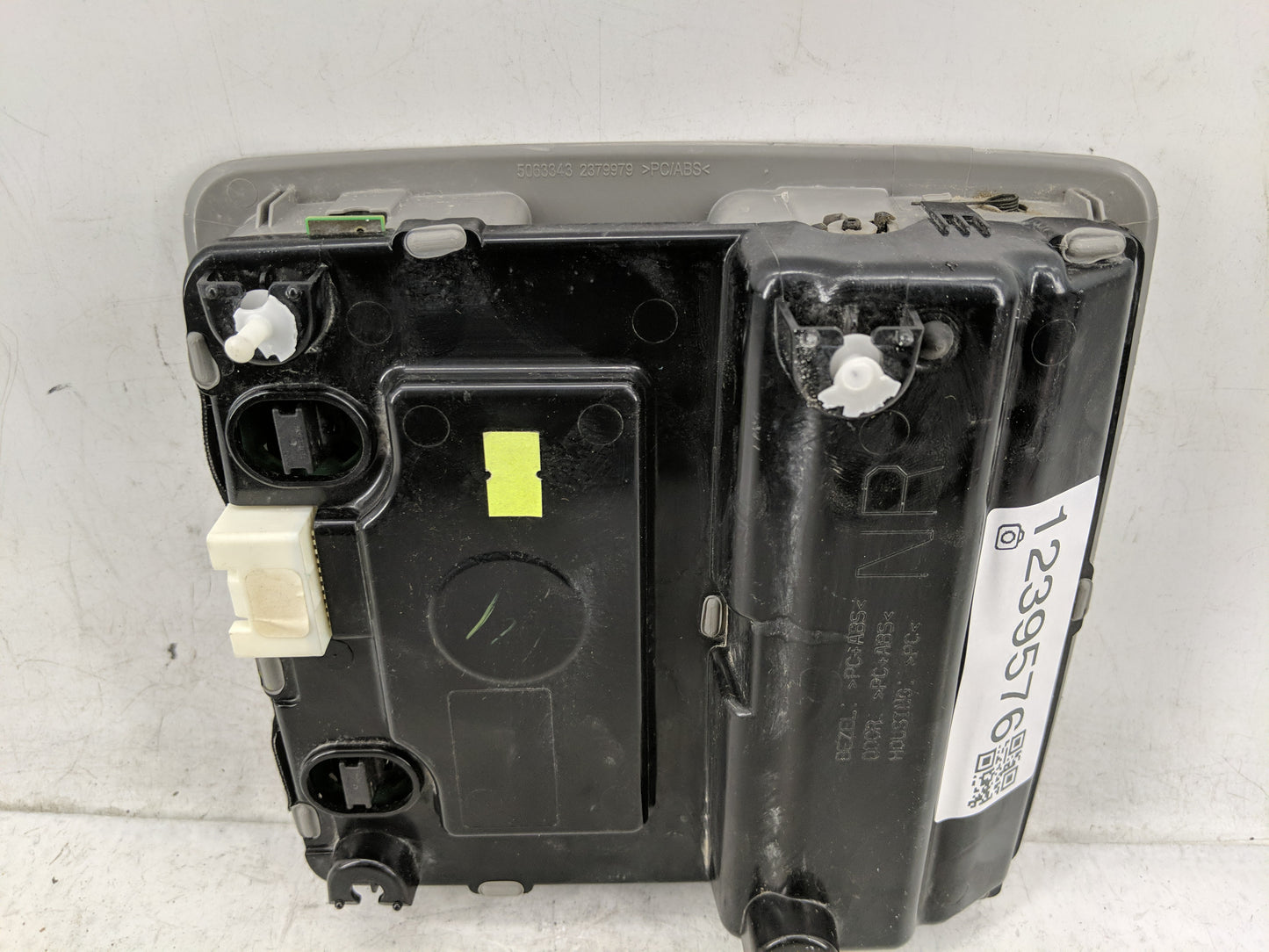 2014-2019 Toyota Highlander Overhead Roof Console - Oemusedautoparts1.com
