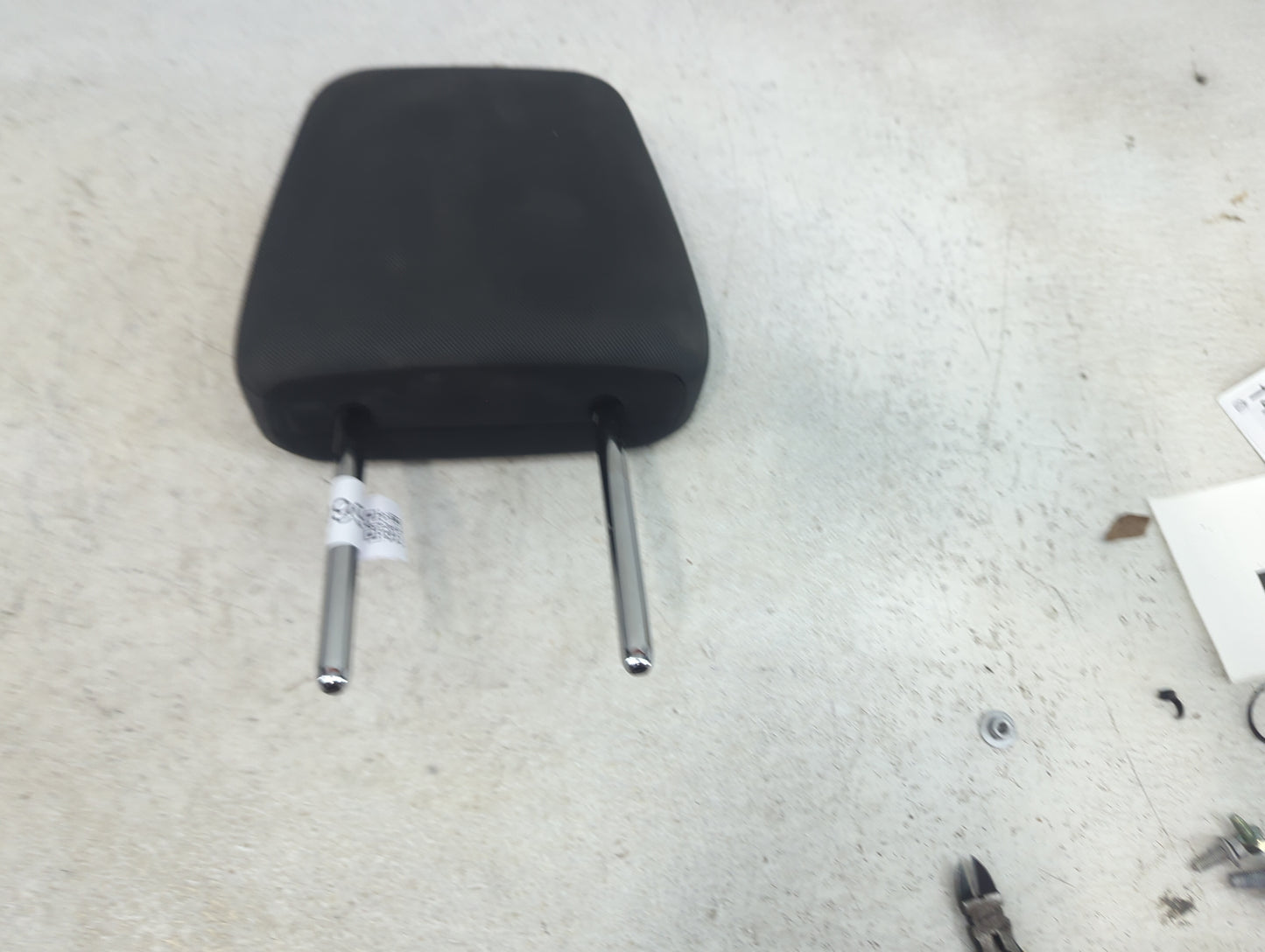 2017-2019 Toyota Highlander Headrest Head Rest Front Driver Seat Black 1470997 - Oemusedautoparts1.com