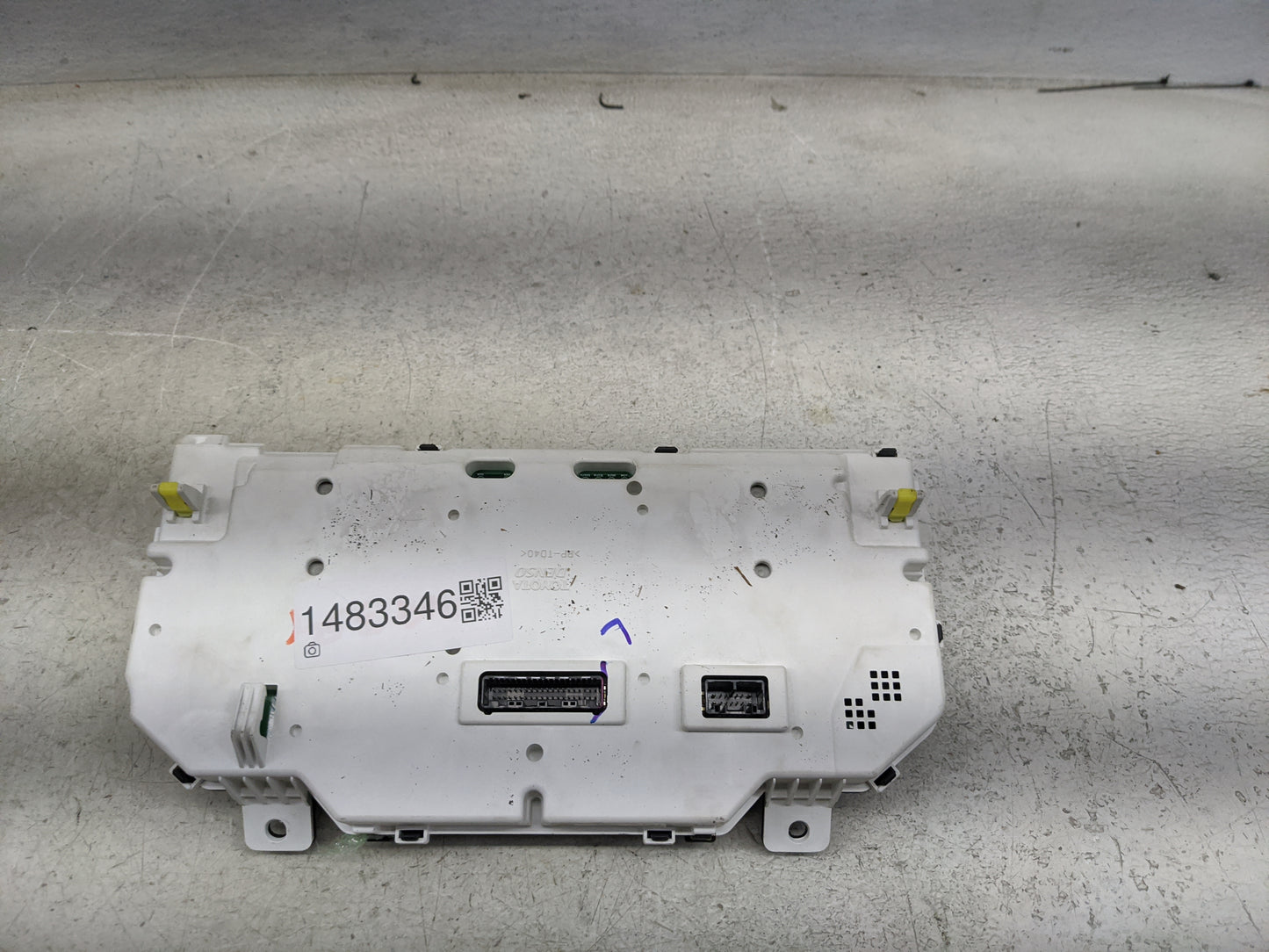 2017-2019 Toyota Highlander Instrument Cluster Speedometer Gauges P/N:83800-0E810-00 TN257520-6232 Miles: Fits Fits 2017 201