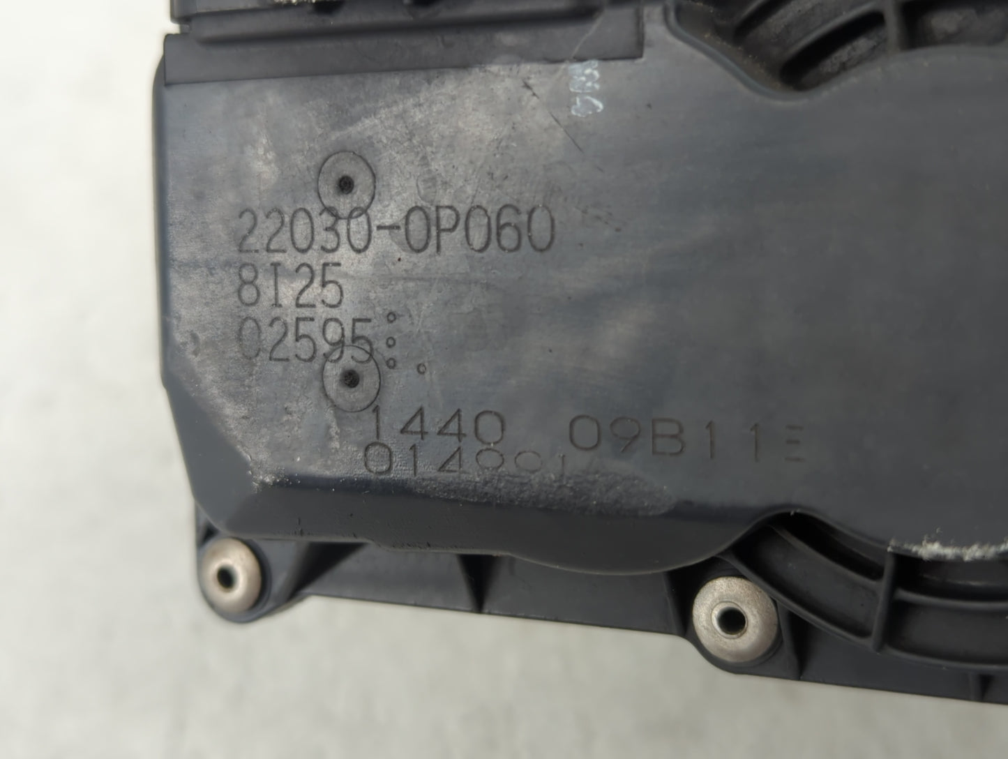 2016-2022 Toyota Tacoma Throttle Body P/N:22030-0P060 Fits Fits 2016 2017 2018 2019 2020 2021 2022 OEM Used Auto Parts - Oem