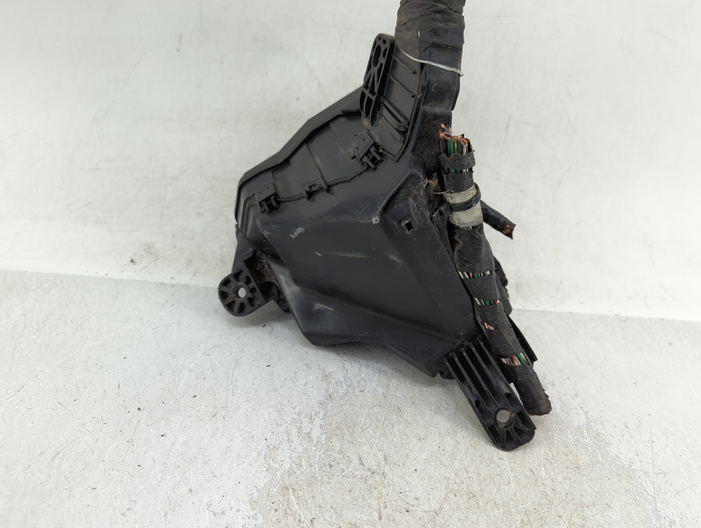 2012-2019 Toyota Yaris Fusebox Fuse Box Panel Relay Module Fits Fits 2012 2013 2014 2015 2016 2017 2018 2019 OEM Used Auto P