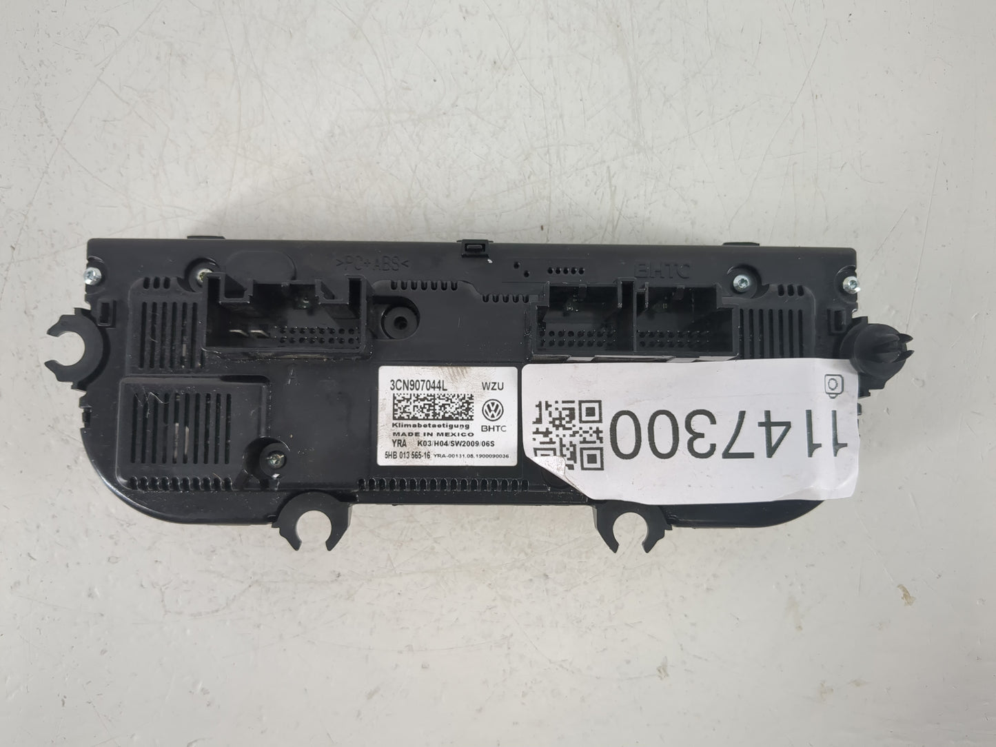 2019 Volkswagen Atlas Climate Control Module Temperature AC/Heater Replacement P/N:3CN907044L Fits OEM Used Auto Parts - Oem