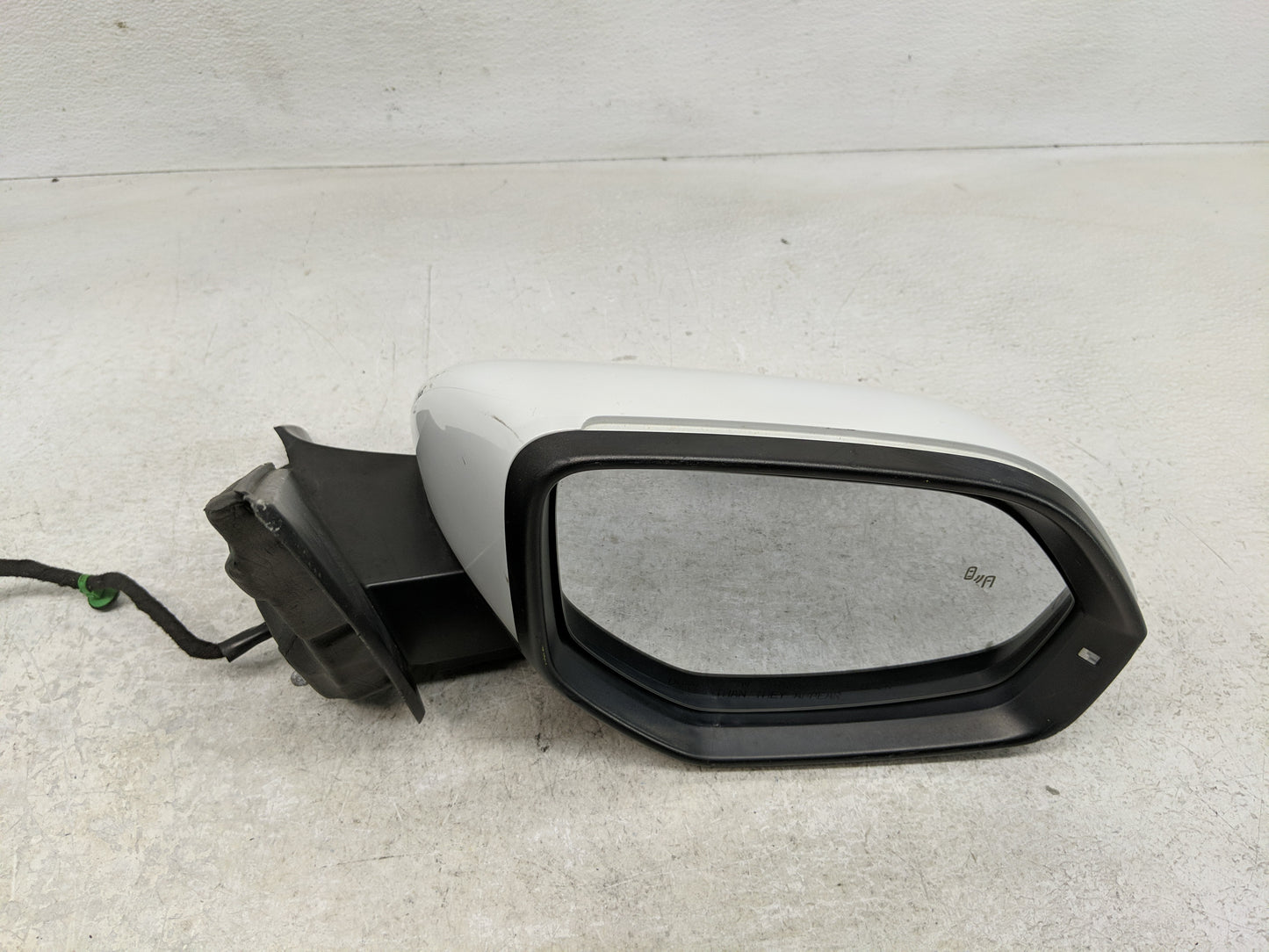 2019 Volkswagen Atlas Passenger Side View Mirror - Right Door Mirror OEM Used - Oemusedautoparts1.com