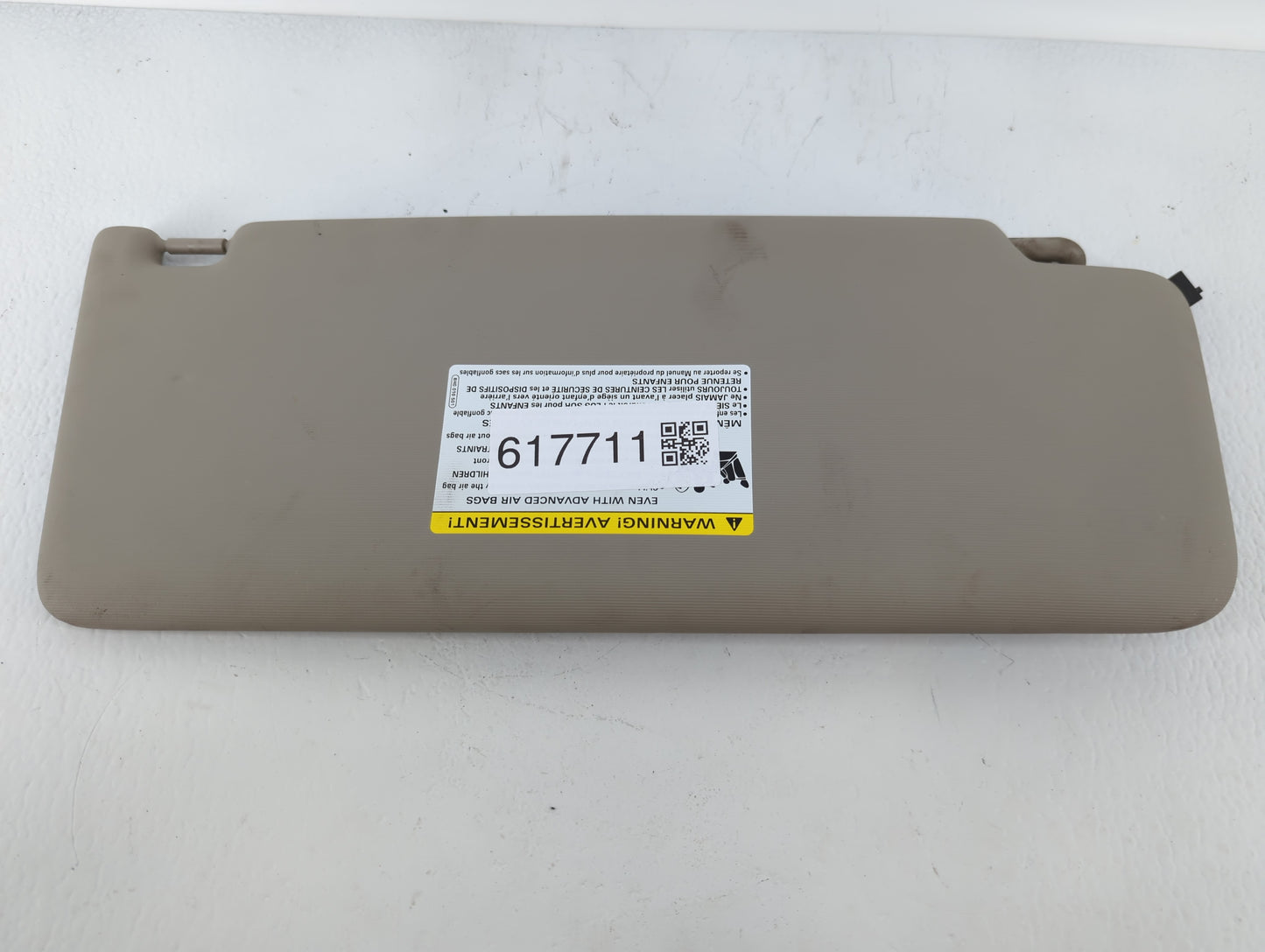2018-2022 Volkswagen Atlas Sun Visor Shade Replacement Passenger Right Mirror Fits Fits 2018 2019 2020 2021 2022 OEM Used Au