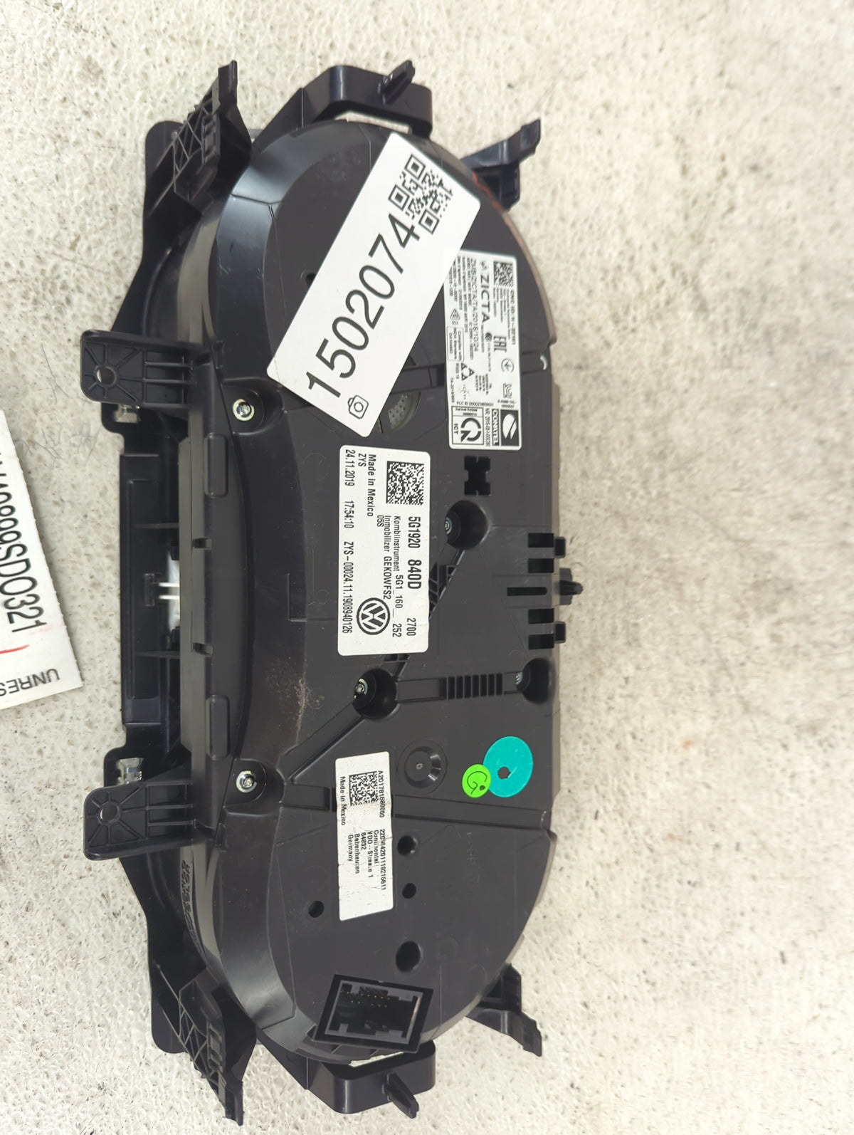 2018-2019 Volkswagen Golf Instrument Cluster Speedometer Gauges P/N:5G1920840D Miles: Fits Fits 2018 2019 OEM Used Auto Part