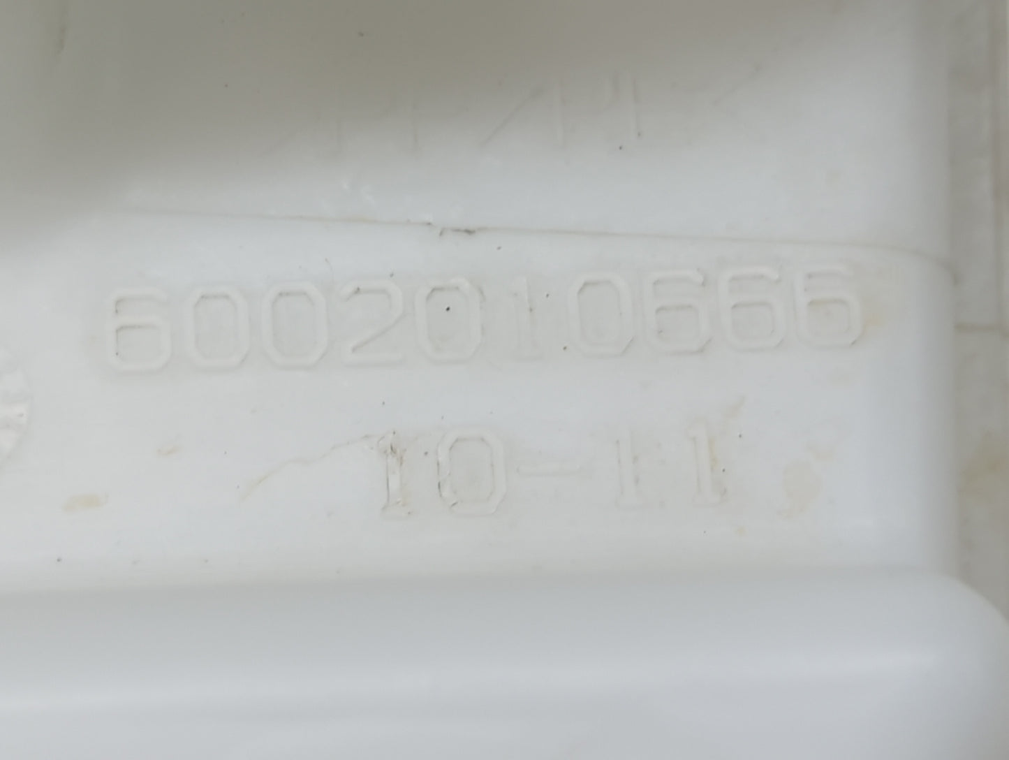 Volkswagen Jetta Radiator Coolant Overflow Expansion Tank Bottle 1393753 - Oemusedautoparts1.com