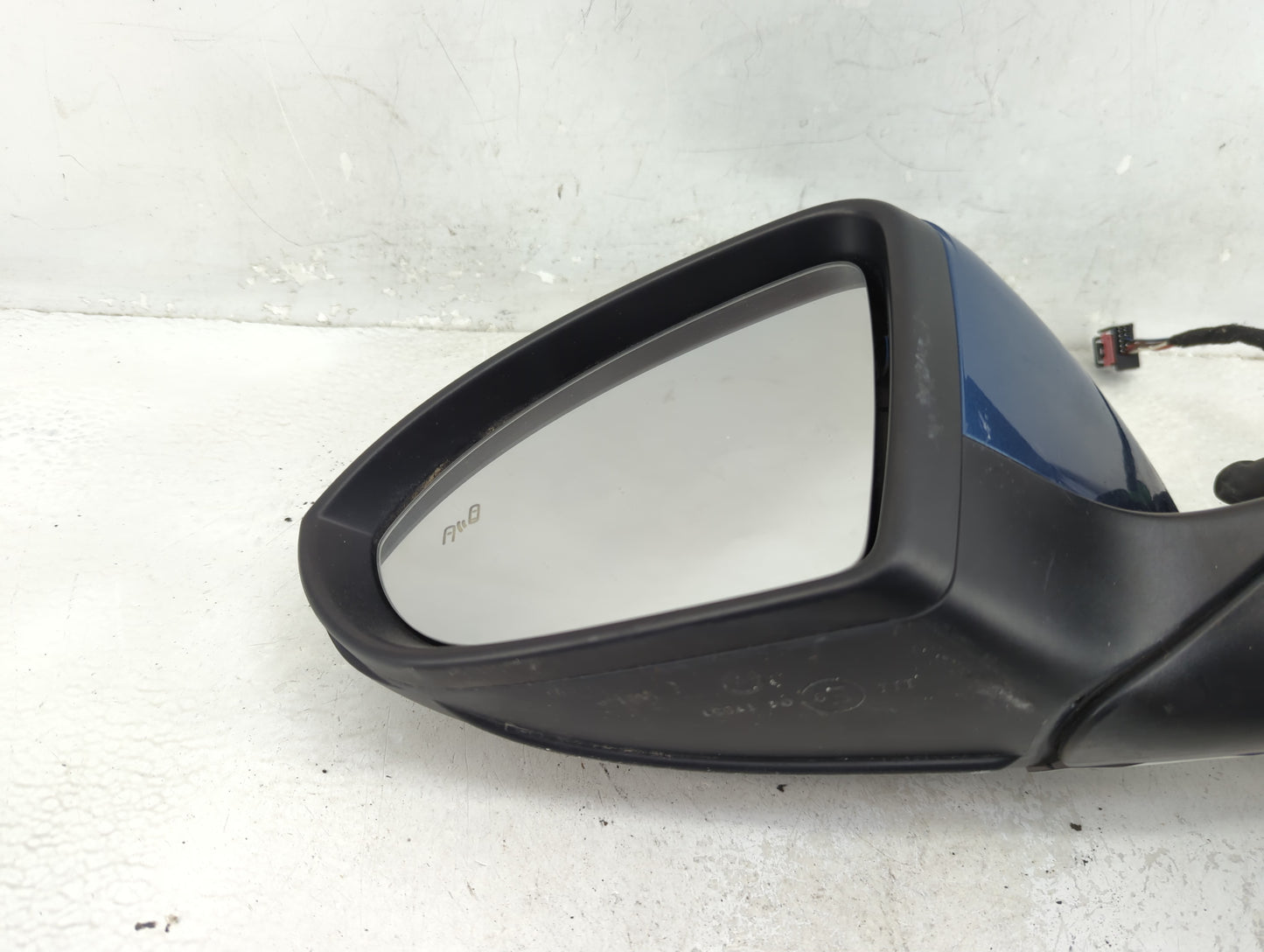 2019-2021 Volkswagen Jetta Driver Side View Mirror - Left Door Mirror OEM Used - Oemusedautoparts1.com