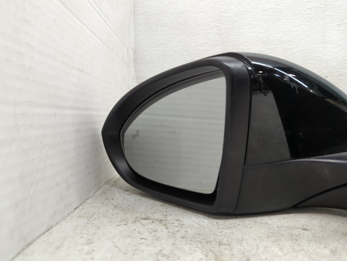 2019-2021 Volkswagen Jetta Driver Side View Mirror - Left Door Mirror OEM Used - Oemusedautoparts1.com
