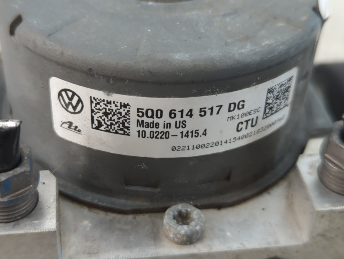 2019 Volkswagen Jetta ABS Pump Control Module Replacement P/N:5Q0 614 517 DG Fits OEM Used Auto Parts - Oemusedautoparts1.co