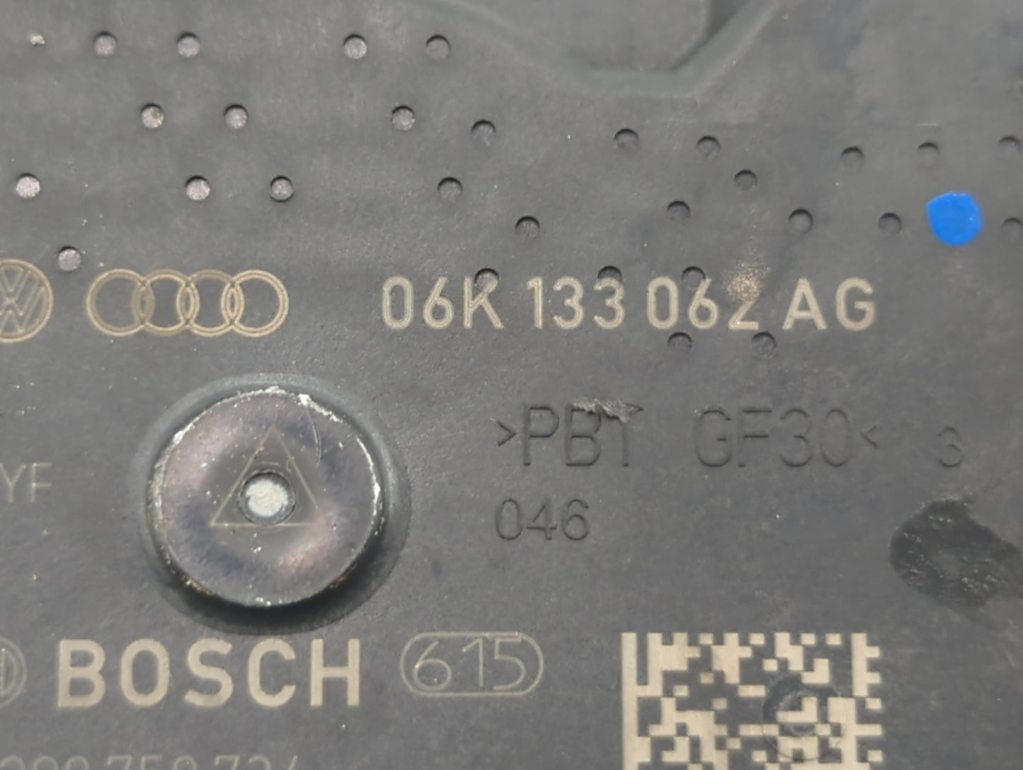 2018-2019 Volkswagen Tiguan Throttle Body P/N:06K 133 062 AG 06K 133 062 AN Fits Fits 2018 2019 OEM Used Auto Parts - Oemuse