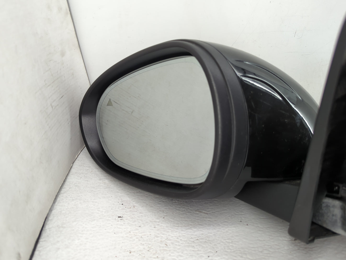 2020 Alfa Romeo Giulia Driver Side View Mirror - Left Door Mirror OEM Used - Oemusedautoparts1.com