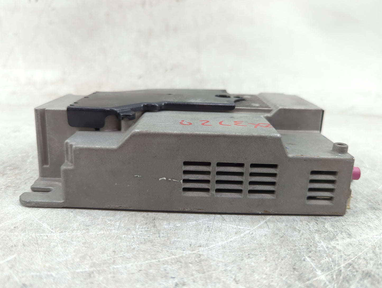 2020 Bmw 330i Radio AM FM Cd Player Receiver Replacement P/N:R3 5 A16 7A7 01 B279FD0L2077468, 4006186, HB B279 Fits OEM Used