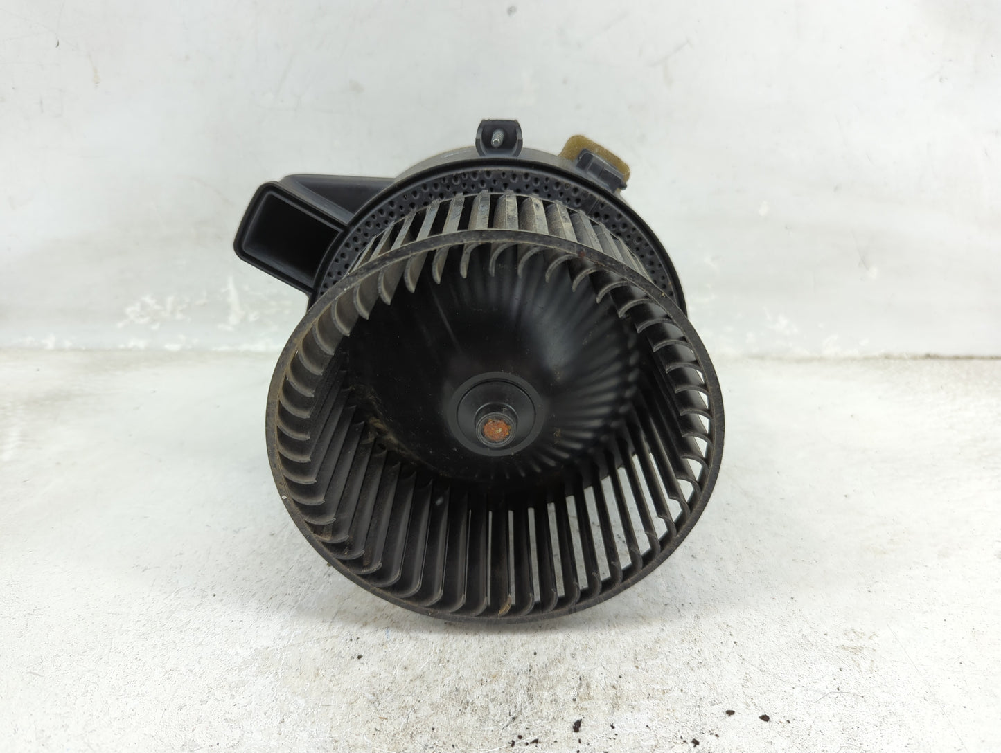 2020 Bmw M8 Heater AC Blower Motor P/N:0130309508 F011500123, DK409007 Fits Fits 2016 2017 2018 2019 OEM Used Auto Parts - O