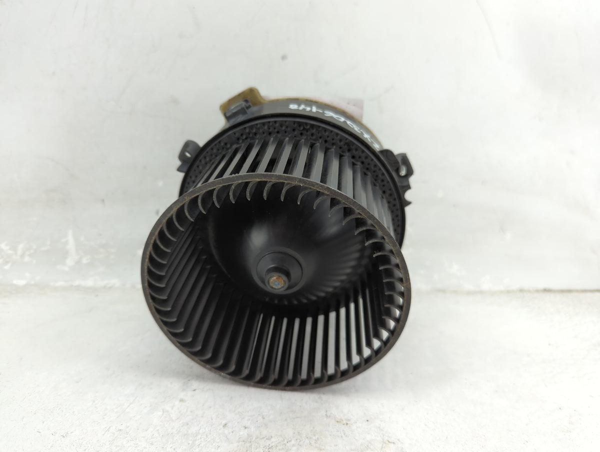 2020 Bmw M8 Heater AC Blower Motor P/N:0130309508 F011500123, DK409007 Fits Fits 2016 2017 2018 2019 OEM Used Auto Parts - O