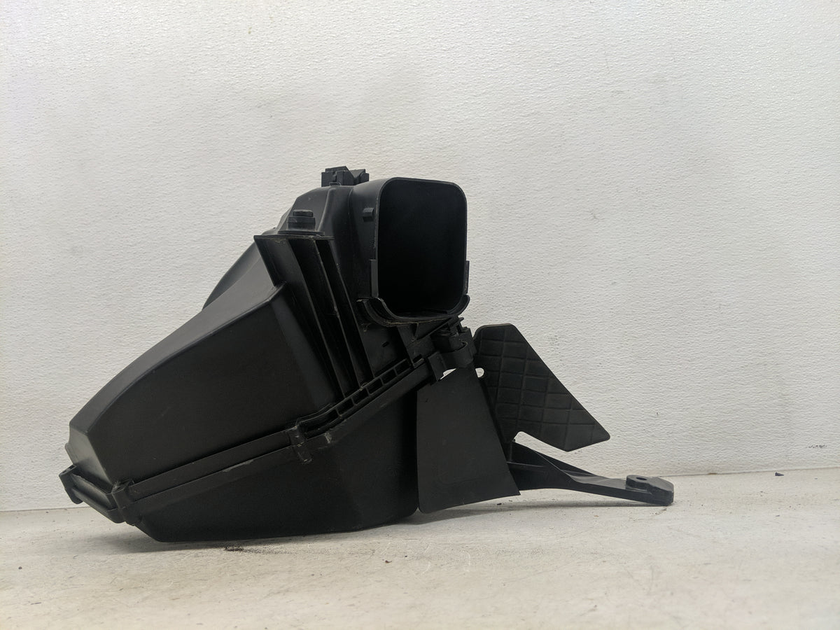2020-2020 Bmw M8 Air Cleaner Intake-duct Hose Tube 1464731 - Oemusedautoparts1.com