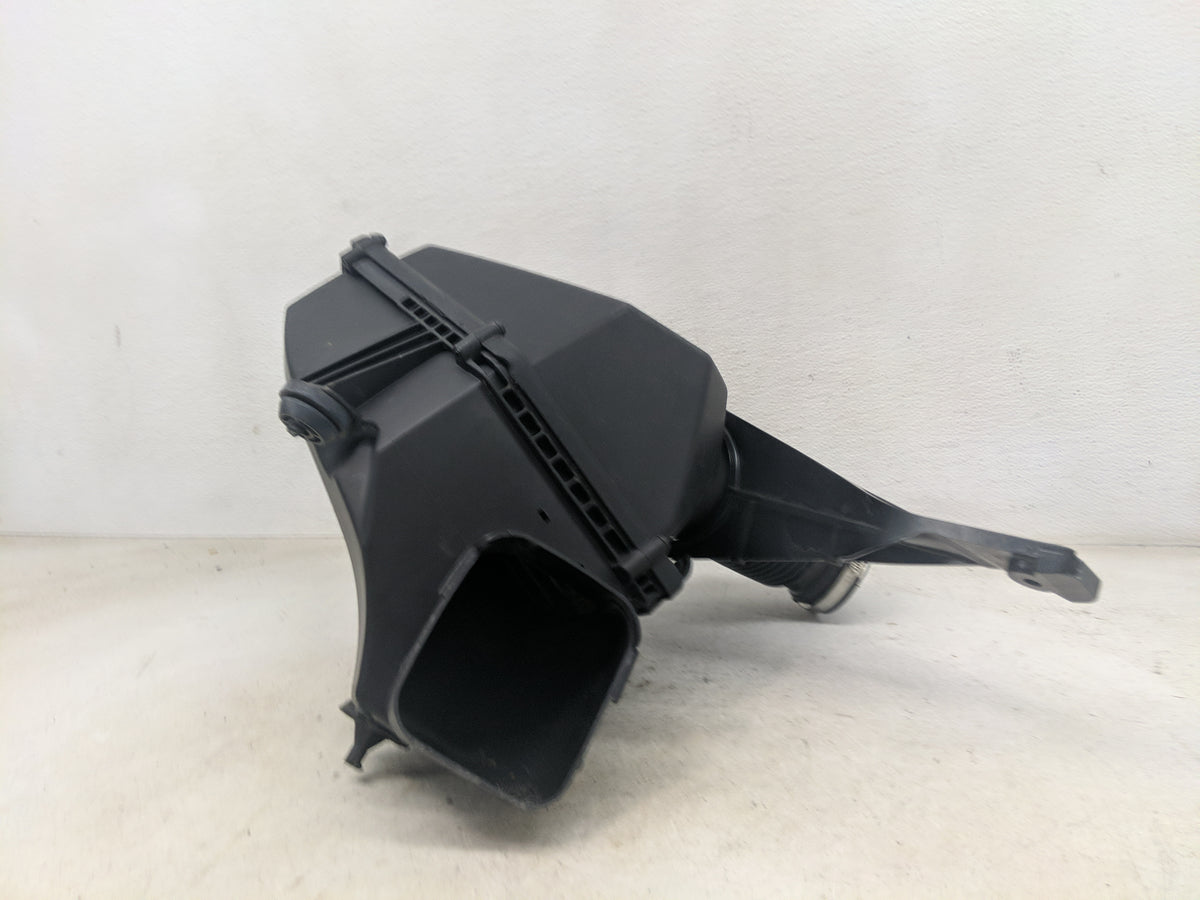2020-2020 Bmw M8 Air Cleaner Intake-duct Hose Tube 1464778 - Oemusedautoparts1.com