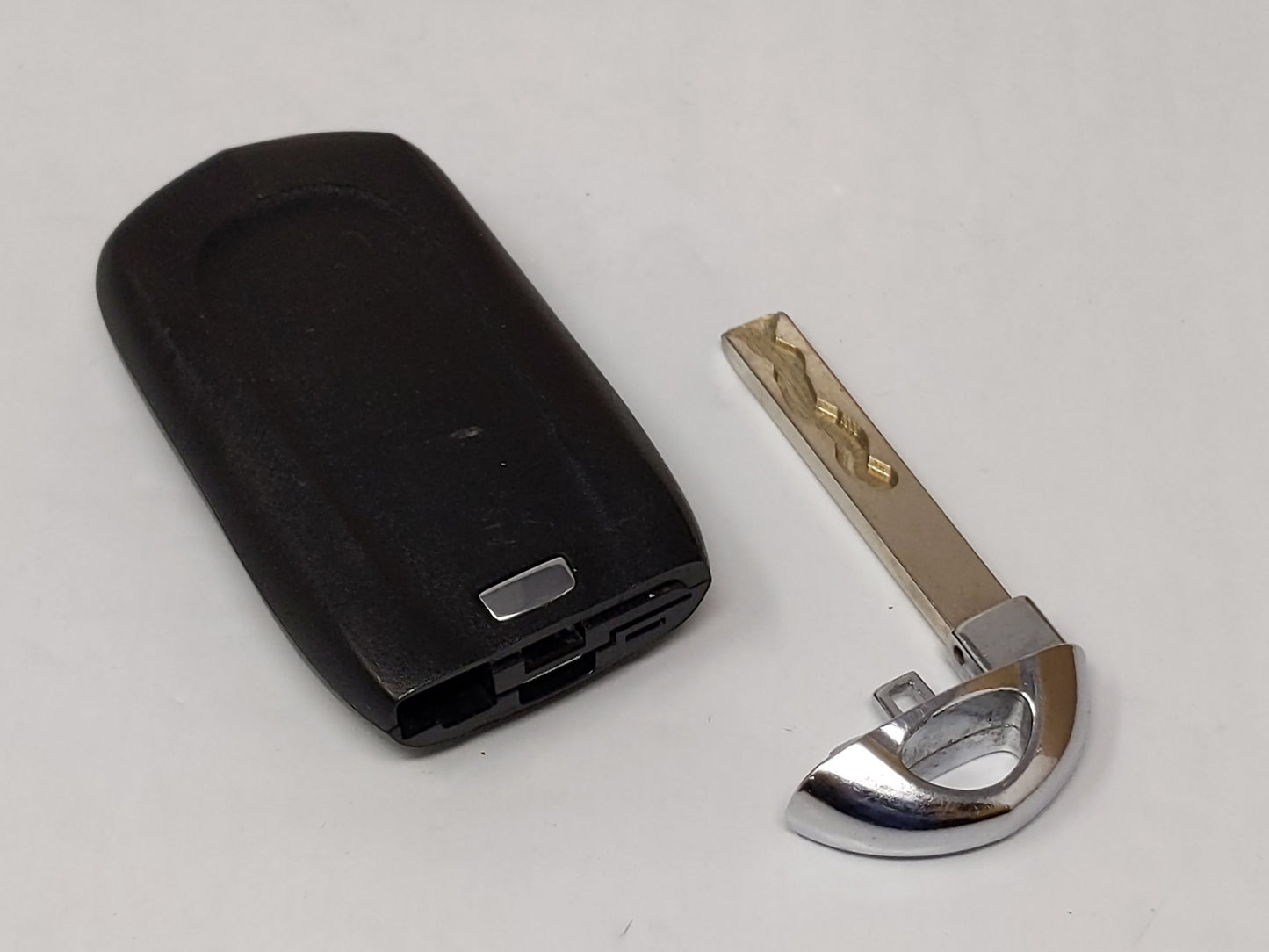 Buick Encore Keyless Entry Remote Fob HYQ4AA 13508417 | 13532390 3 buttons - Oemusedautoparts1.com