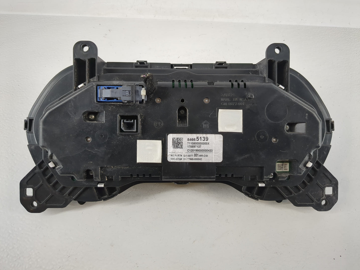 2019-2020 Chevrolet Camaro Instrument Cluster Speedometer Gauges P/N:84665139 Fits Fits 2019 2020 OEM Used Auto Parts - Oemu