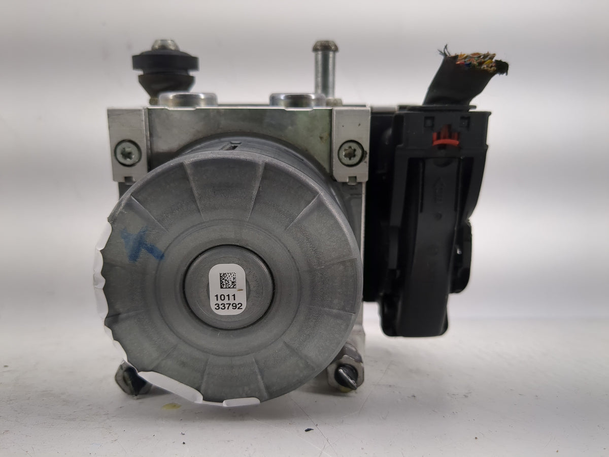 2020-2022 Chevrolet Equinox Anti-Lock Brake ABS Pump Module Actuator OEM P/N:84825144 Fits Fits 2020 2021 2022 OEM Used Auto