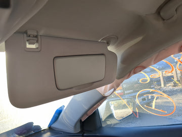 2020-2022 Chevrolet Equinox Sun Visor Shade Replacement Passenger Right Mirror Fits Fits 2020 2021 2022 OEM Used Auto Parts