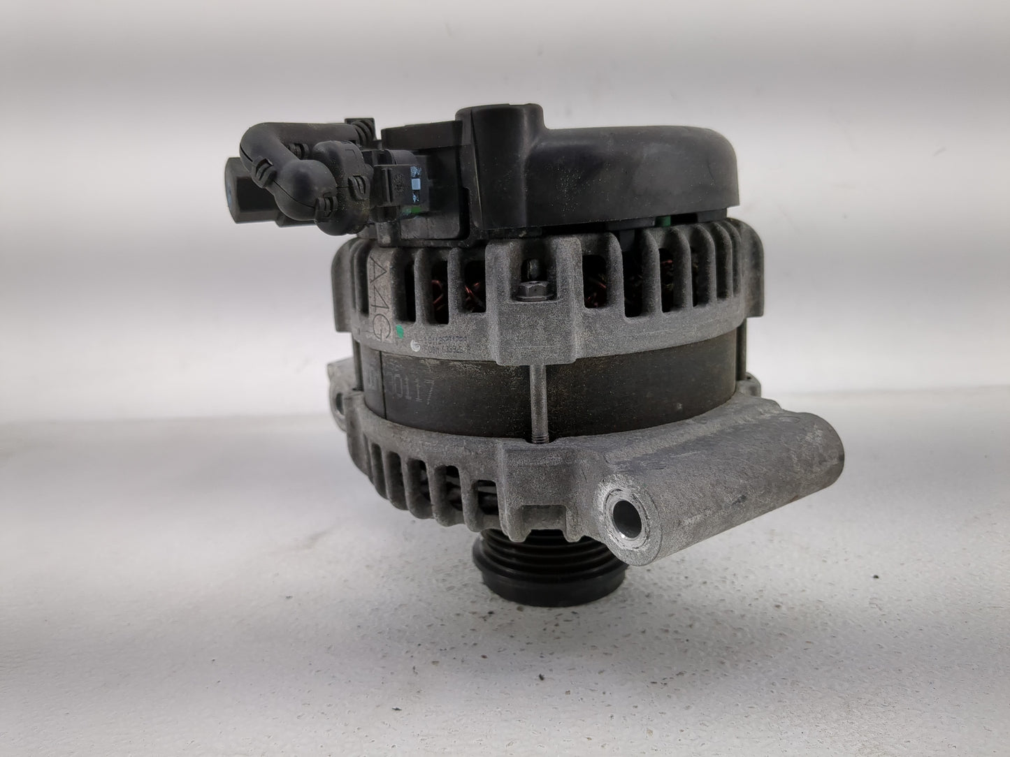 2018-2022 Chevrolet Equinox Alternator Replacement Generator Charging Assembly Engine OEM P/N:126 312 168 Fits OEM Used Auto