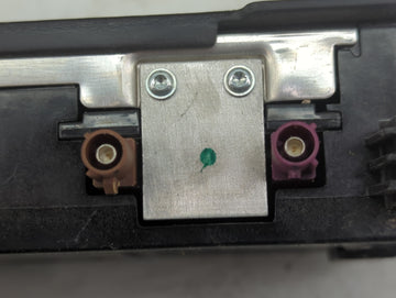 2019-2022 Chevrolet Equinox Radio AM FM Cd Player Receiver Replacement P/N:84644344 7520400000000X Fits Fits 2019 2020 2021 2022 OEM Used Auto Parts