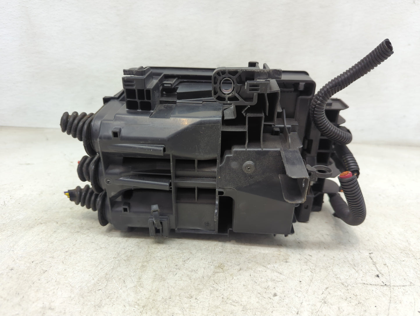 2018-2022 Chevrolet Equinox Fusebox Fuse Box Panel Relay Module P/N:13500128 13500114, 13598349 Fits Fits 2018 2019 2020 202