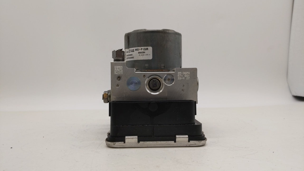2020-2022 Chevrolet Equinox ABS Pump Control Module Replacement P/N:84825144 Fits Fits 2020 2021 2022 OEM Used Auto Parts -