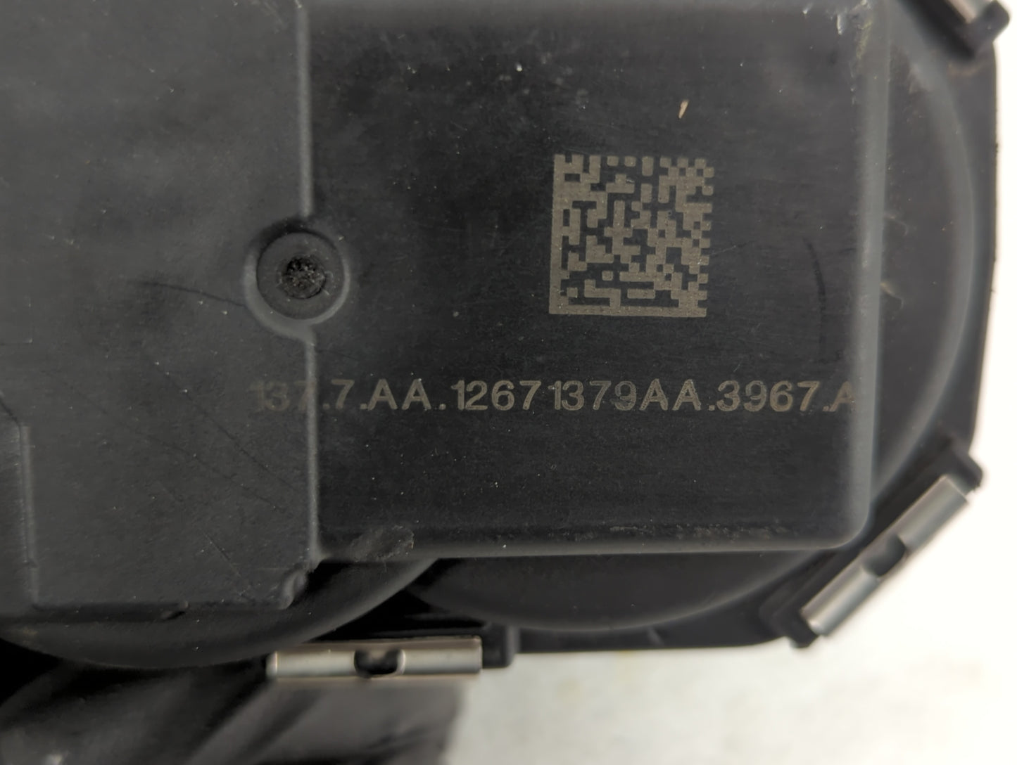 2018-2019 Chevrolet Equinox Throttle Body P/N:12671379AA Fits Fits 2016 2017 2018 2019 OEM Used Auto Parts - Oemusedautopart