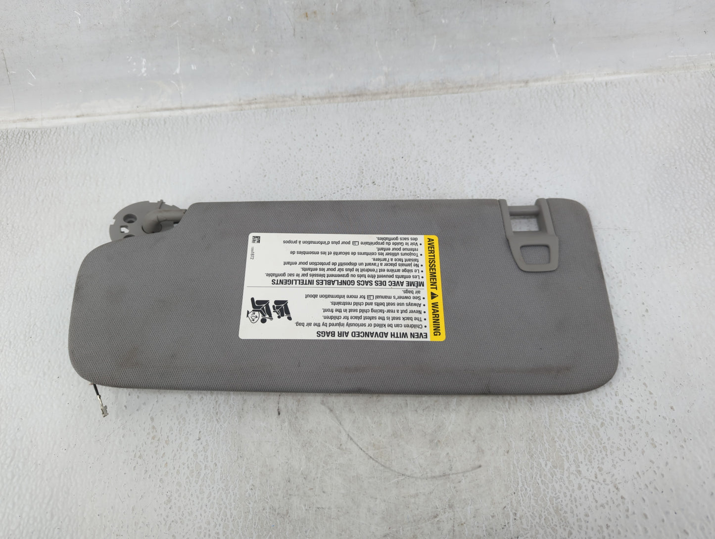 2020-2022 Chevrolet Equinox Sun Visor Shade Replacement Passenger Right Mirror Fits Fits 2020 2021 2022 OEM Used Auto Parts