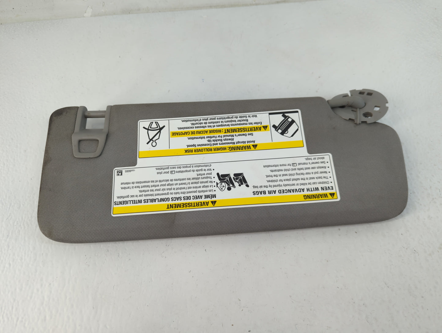 2020-2022 Chevrolet Equinox Sun Visor Shade Replacement Driver Left Mirror Fits Fits 2020 2021 2022 OEM Used Auto Parts - Oe