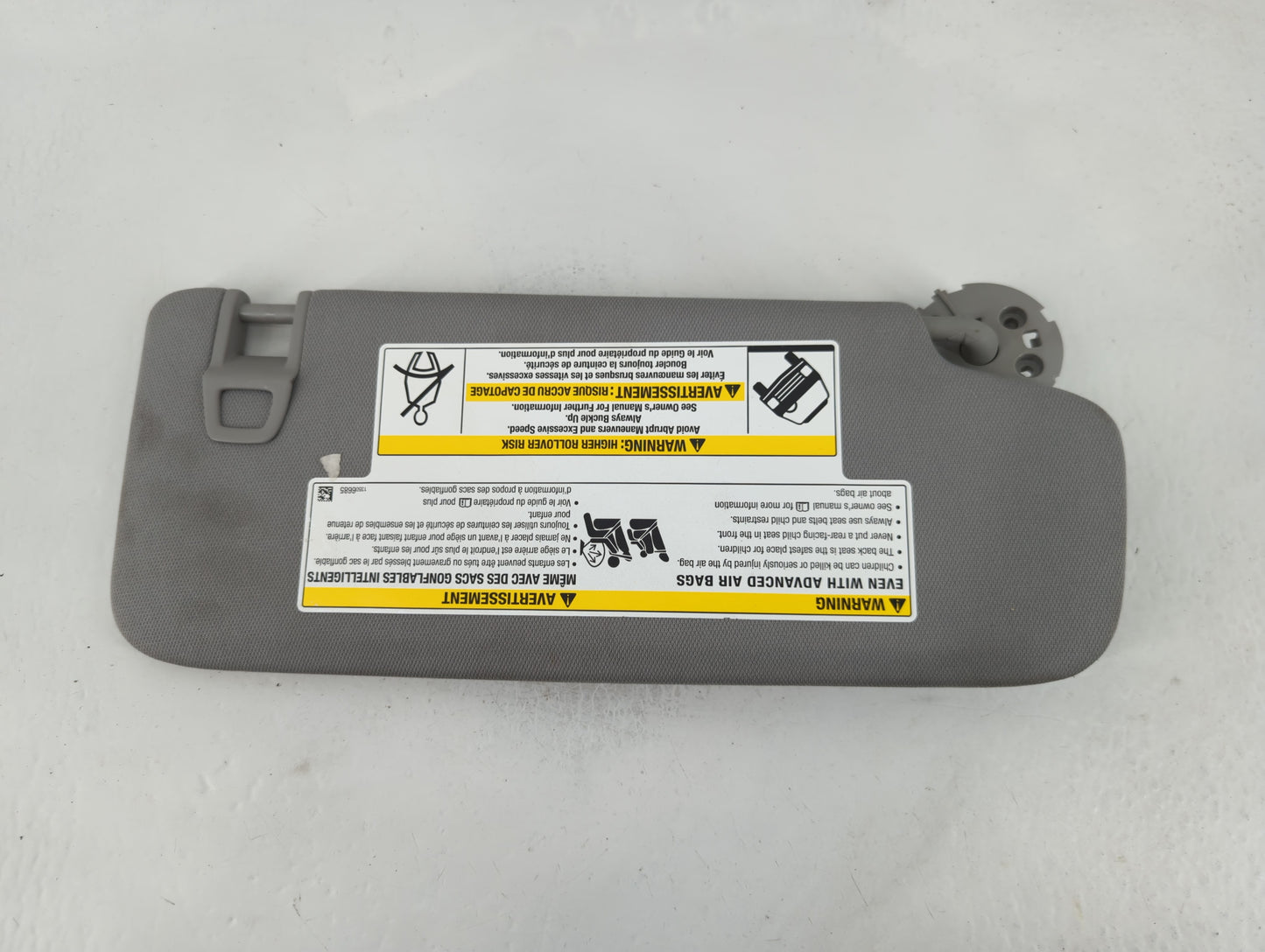 2020-2022 Chevrolet Equinox Sun Visor Shade Replacement Driver Left Mirror Fits Fits 2020 2021 2022 OEM Used Auto Parts - Oe