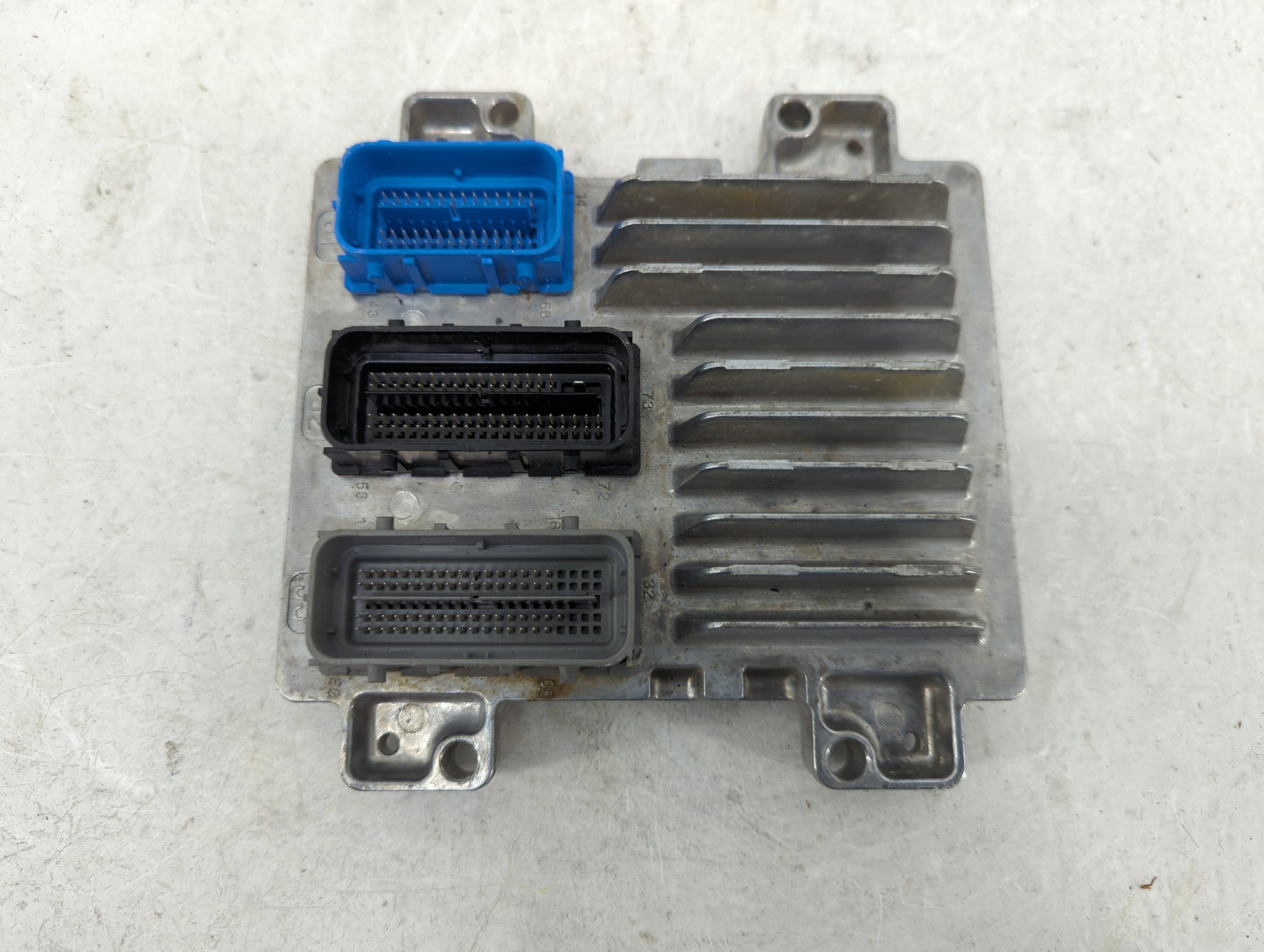 2017-2020 Chevrolet Express 2500 PCM Engine Control Computer ECU ECM PCU OEM P/N:12697718 Fits Fits 2017 2018 2019 2020 2021