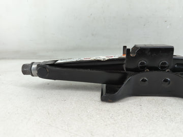 2020 Chevrolet Malibu Spare Scissor Car Jack