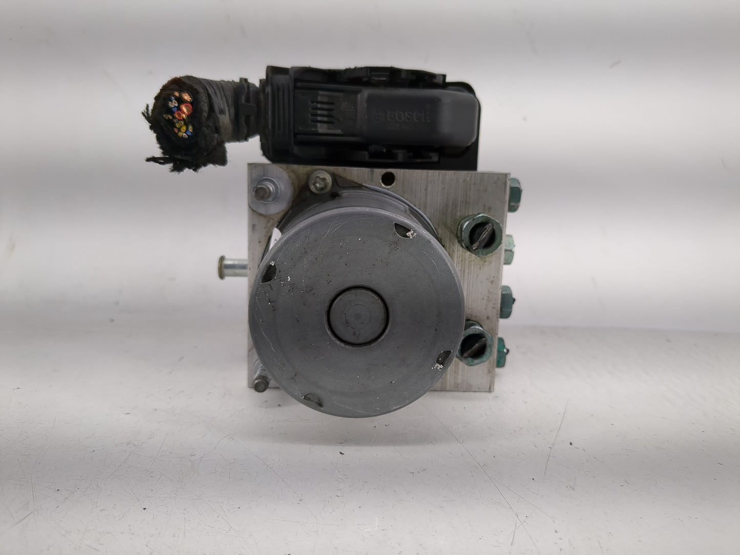 2019-2021 Chevrolet Malibu ABS Pump Control Module Replacement P/N:0265956573 2265106527 Fits Fits 2019 2020 2021 OEM Used A